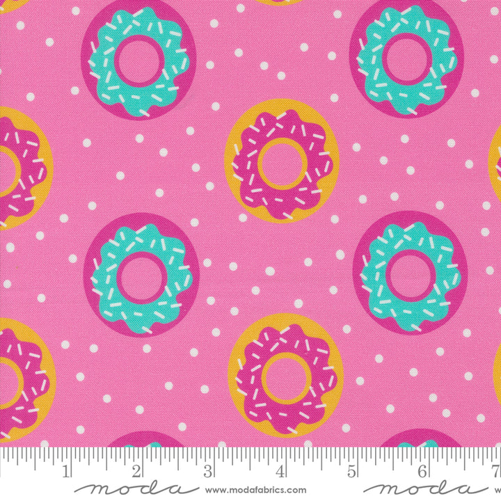 Snack Shack Berrylicious Donut Worry Be Happy by Crystal Manning for Moda / 11944 14 / Half yard continuous cut