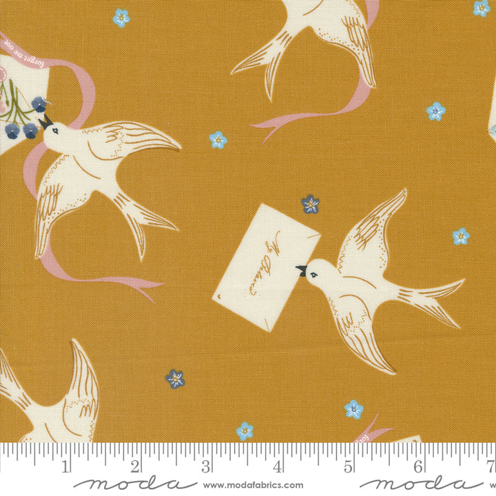 Enchantment Caramel Winged Messenger / 43171 15 / Half yard continuous cut