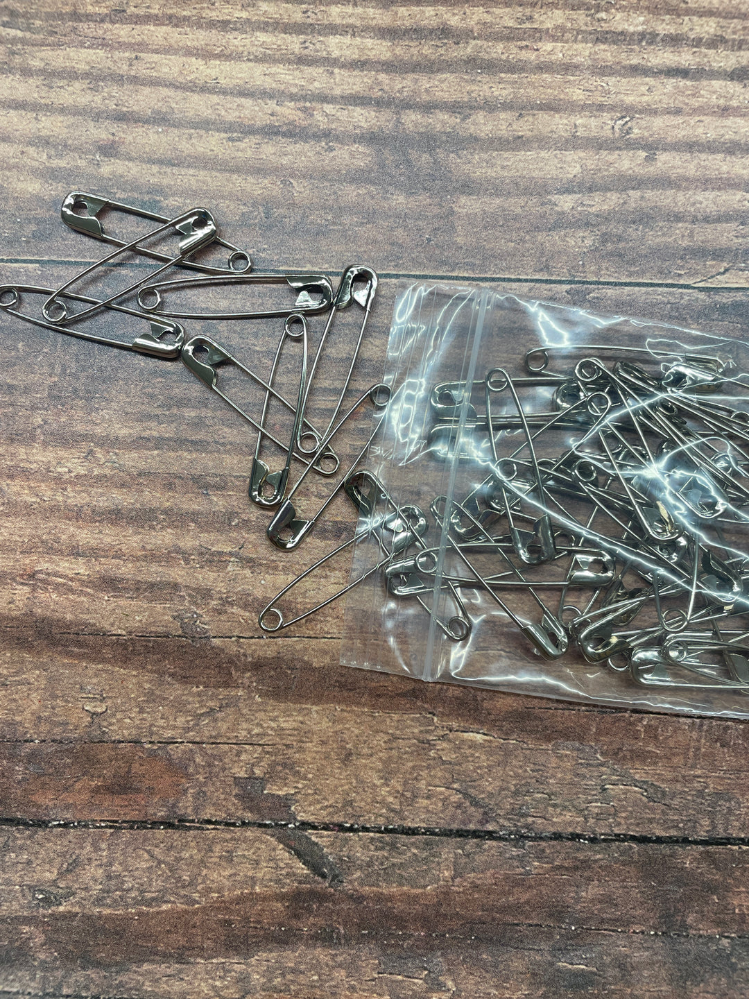 50-pack 1.5" Safety Pins