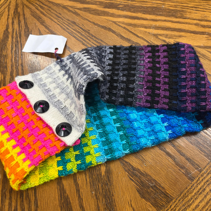 Sample Sale: Rainbow Cowl 1