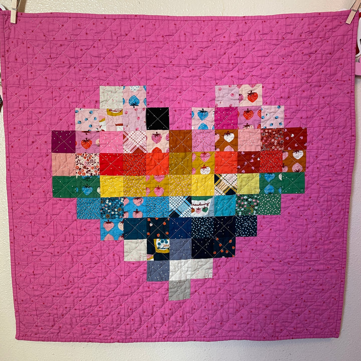 Heart Throb Mini Quilt Pattern (free!)
