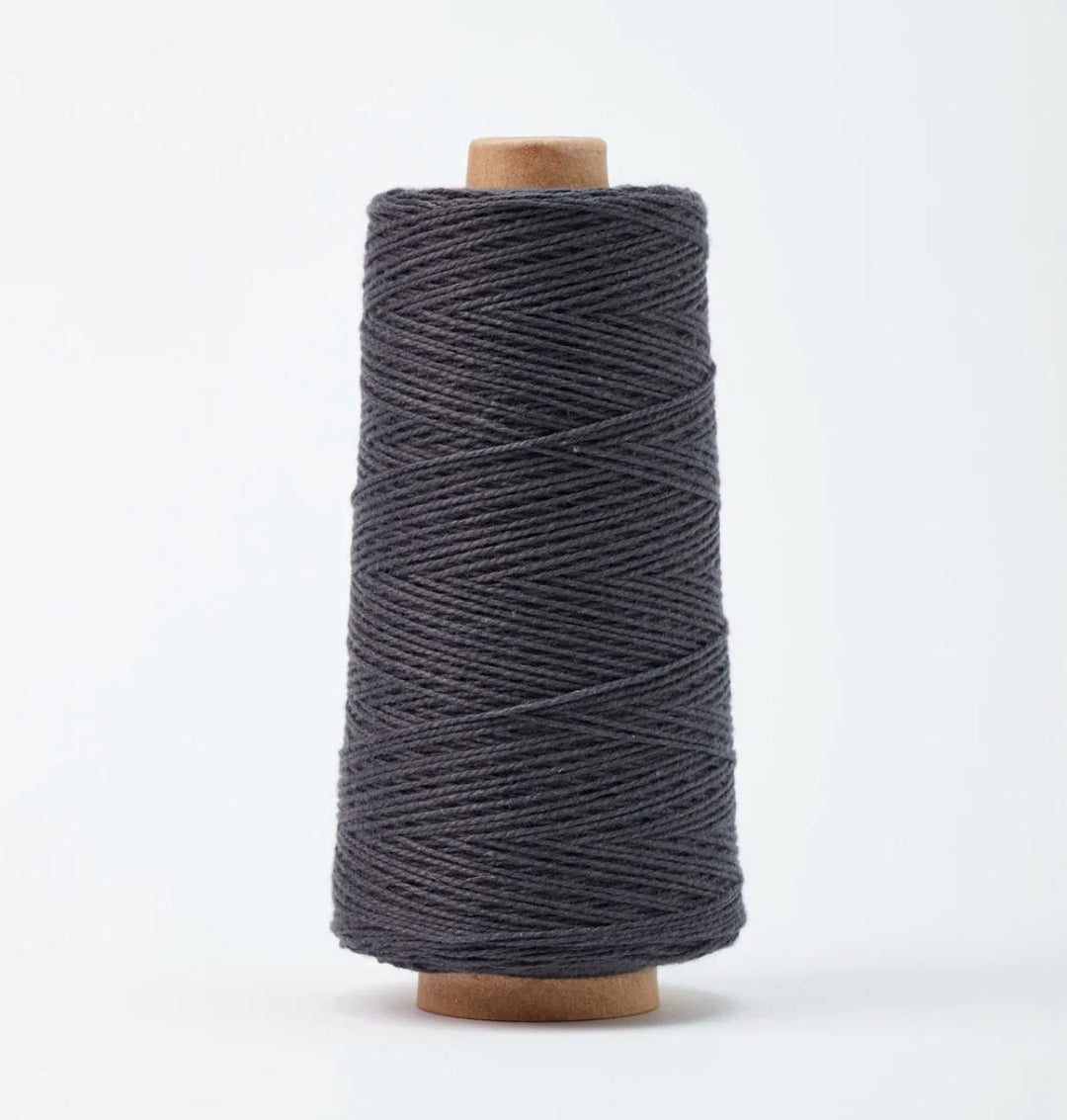 Gist Beam 3/2 organic cotton weaving yarn LICORICE dark grey