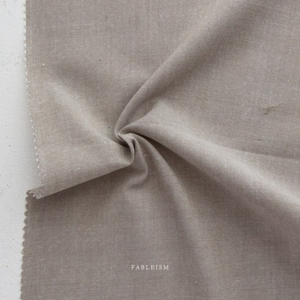 Everyday Chambray by Fabelism in TWIGGY ECW-03 / Cotton Bamboo Fabric / Quilting Garment-making / half yard continuous cut